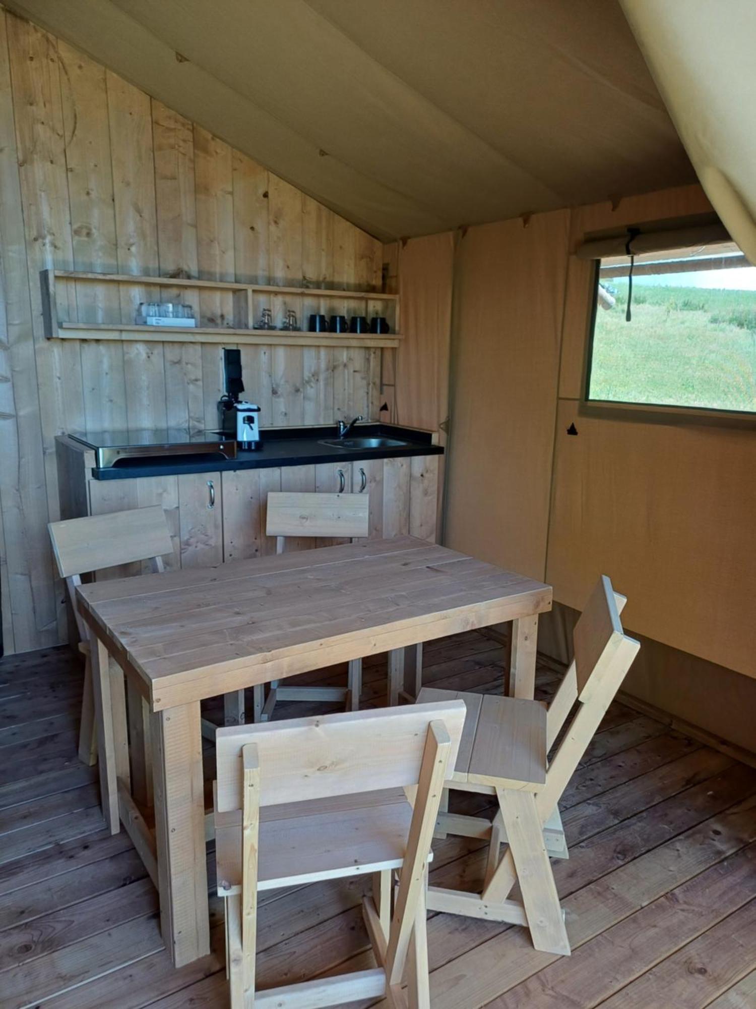 Glamping Podere Angiotto Lavanda Luxe tent Magliano in Toscana